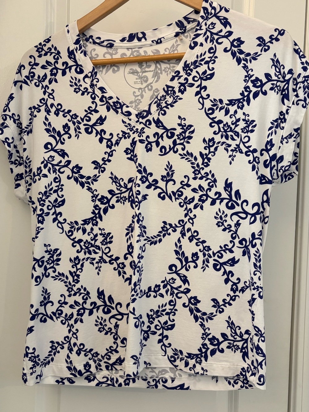 Tommy Bahama Kauai White Short Sleeve V-Neck Top with Navy Floral Print